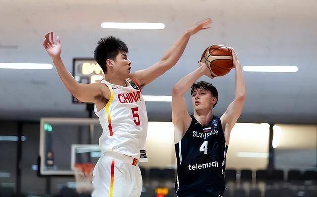 爱游戏足球体育-男篮U19世界杯今晚开打，广东队四小将领衔，曲绍斌带队冲击前八(2025澳门世界杯开幕式回顾)