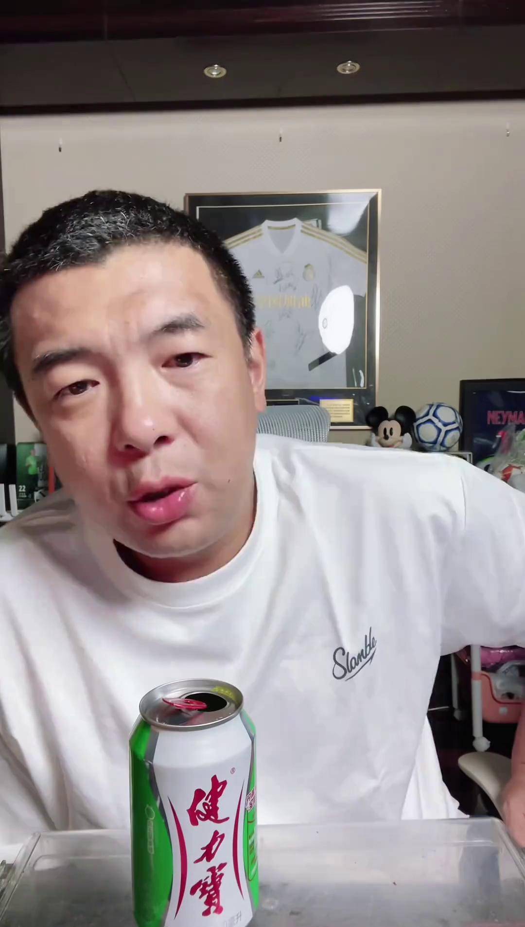 徐亮:中超薪水只剩日韩1/3再降没人踢了球迷一边倒(中超徐武)