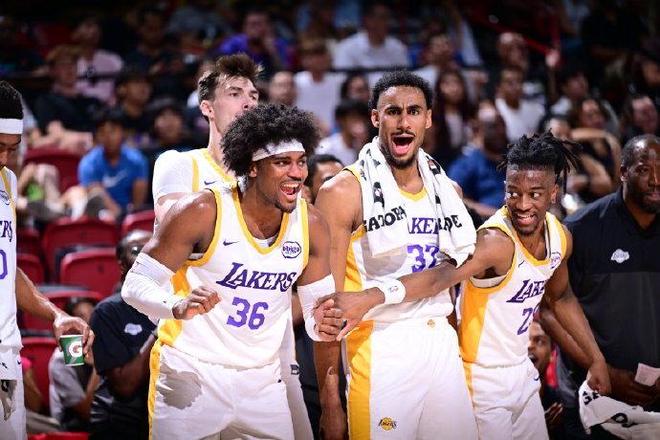 NBA夏联决赛对阵：黄蜂29分大胜会师国王两队均5胜0负争(总决赛在线直播免费)