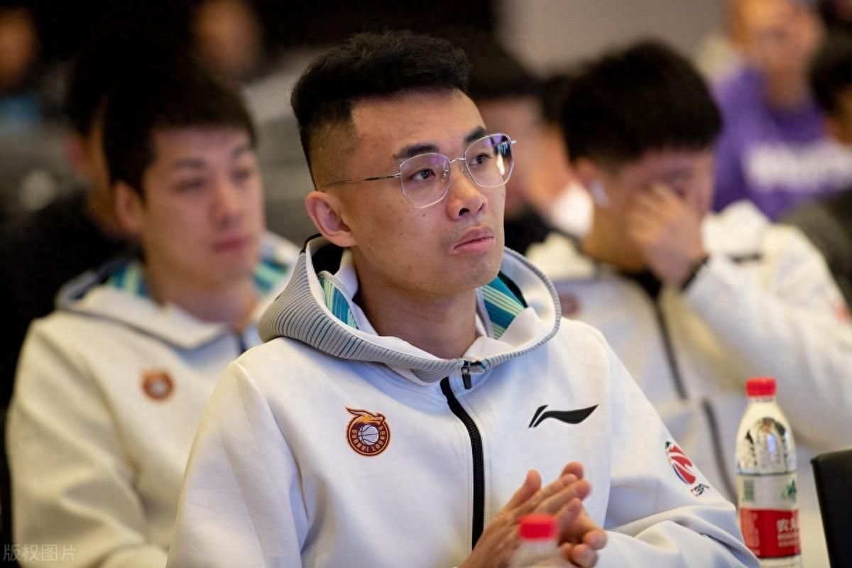 爱游戏-古德温自宣加盟上海男篮要求大幅涨薪与山西分手的简单介绍
