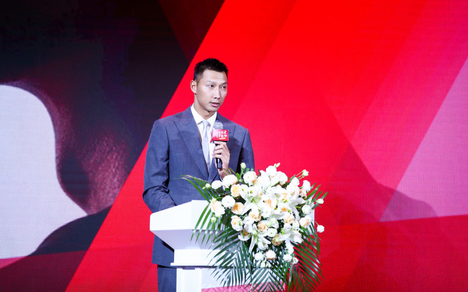 杨毅谈易建联专访节目:不要赋予太深意义网友审判什么？(易建联杨澜)
