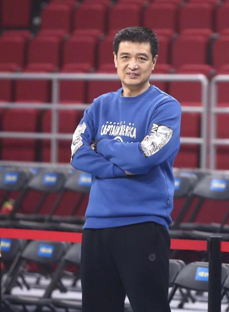 北控官宣：接受闵鹿蕾辞职致以崇高敬意聘请张庆鹏出任主教练(北控集团张闽卓)
