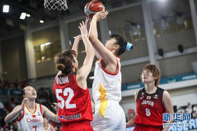 日本女足力克澳大利亚队，晋级八强(日本男足对澳大利亚)